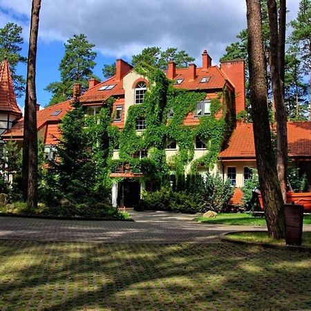 Marina Szalonego Greka Old Hotell Borne Sulinowo Exteriör bild